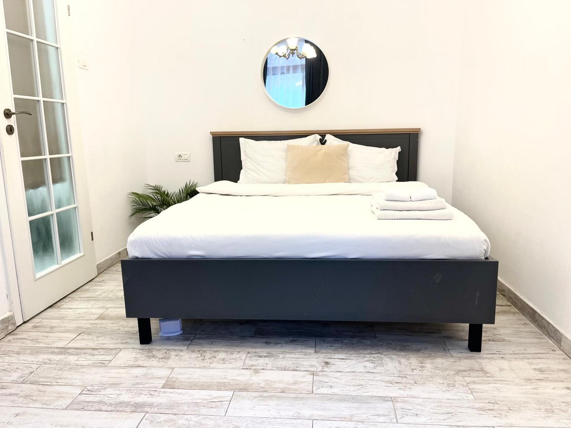 Point 0 Apartment Bukares Bagian luar foto